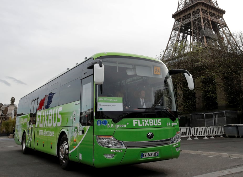 La frequentation des cars macron dopee par le conflit sncf