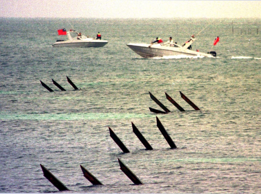 Taiwan menace d'abattre des drones chinois