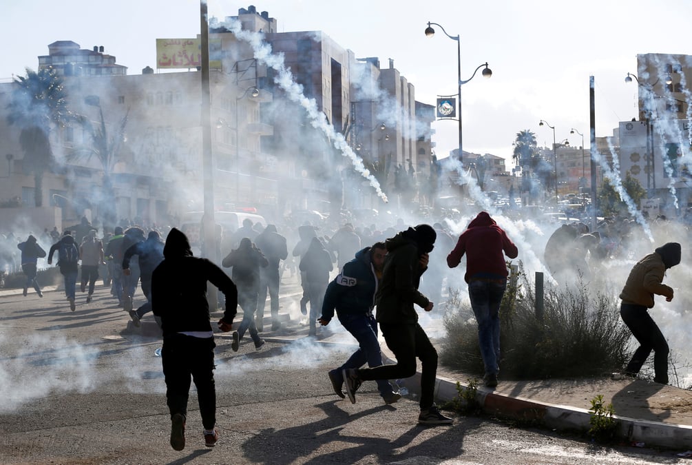 Heurts entre l'armee israelienne et des manifestants palestiniens