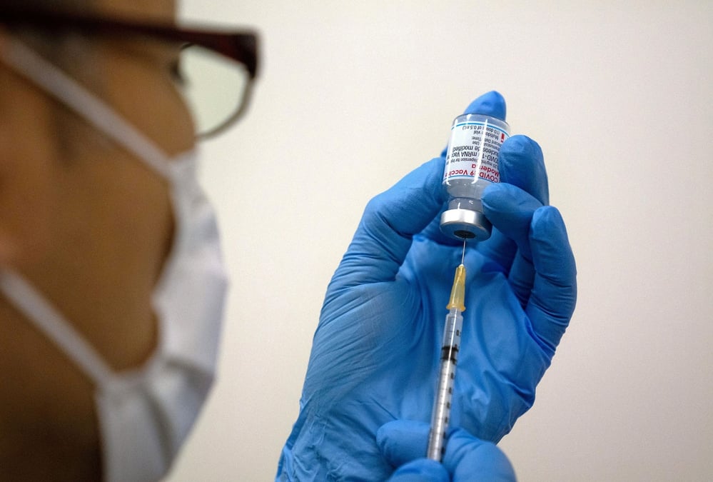Coronavirus: le japon suspend 1 million de doses supplementaires du vaccin moderna