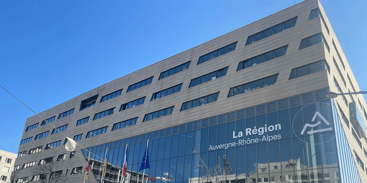 région Auvergne Rhône-Alpes siège 2022