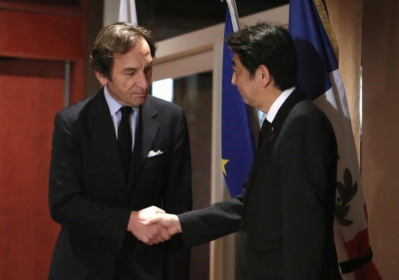 L'ambassadeur de france au japon se mettra en reserve si le pen est elue