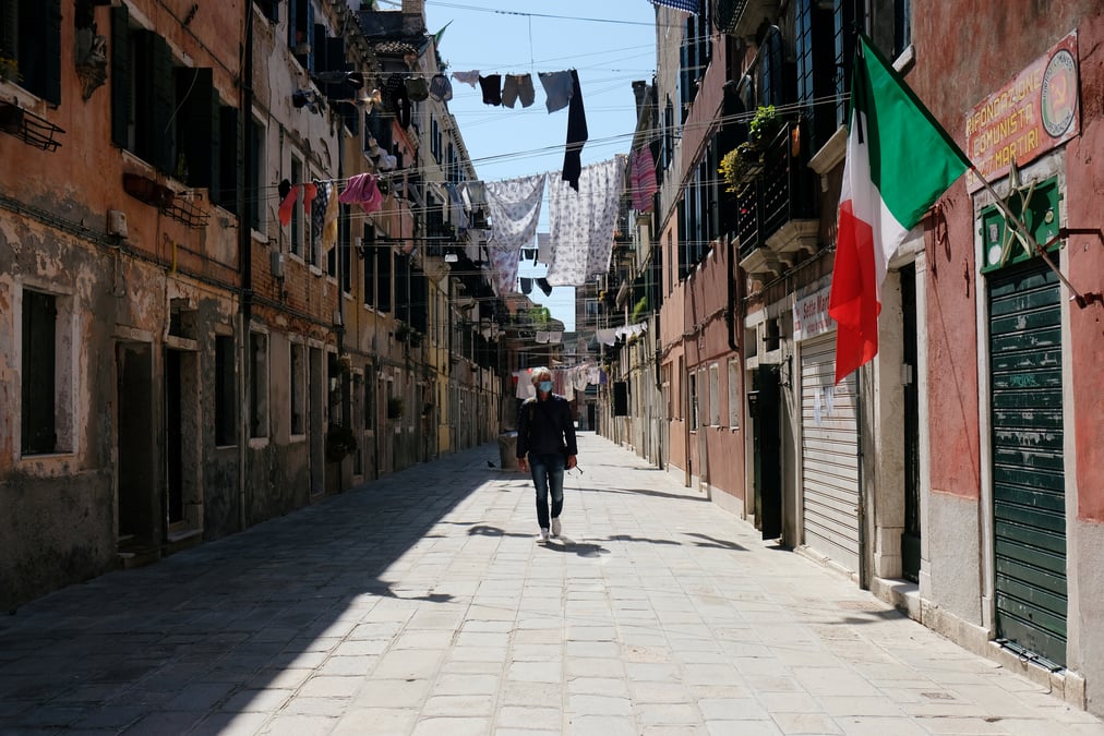 Coronavirus: l'italie a recense moins de morts mercredi, les nouveaux cas augmentent