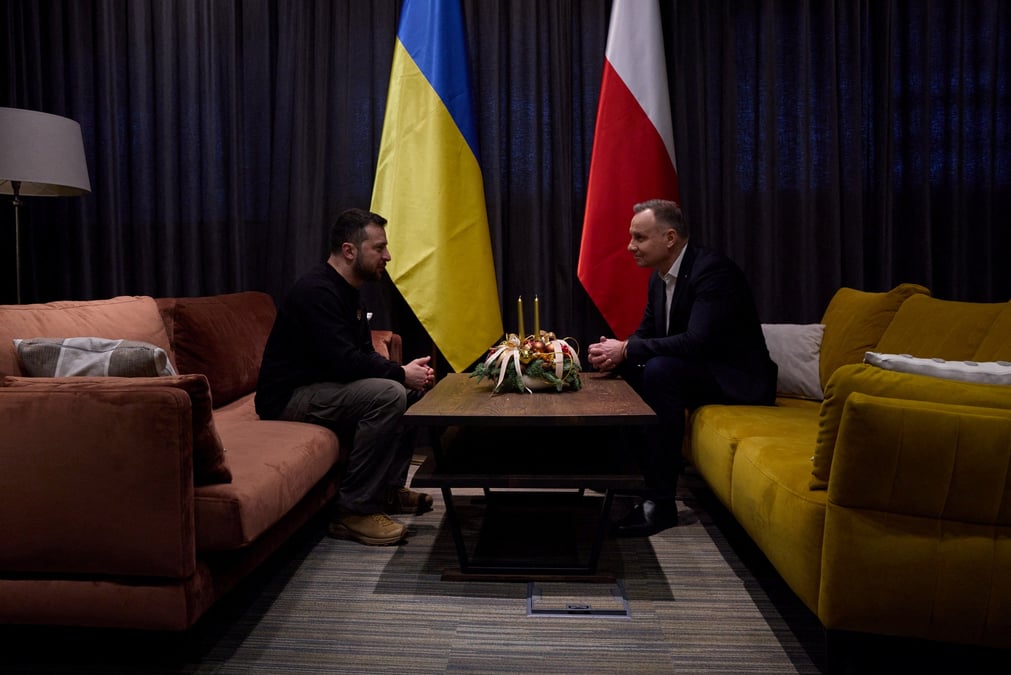 Le president ukrainien zelenskiy assiste a une reunion avec son homologue polonais duda a rzeszow