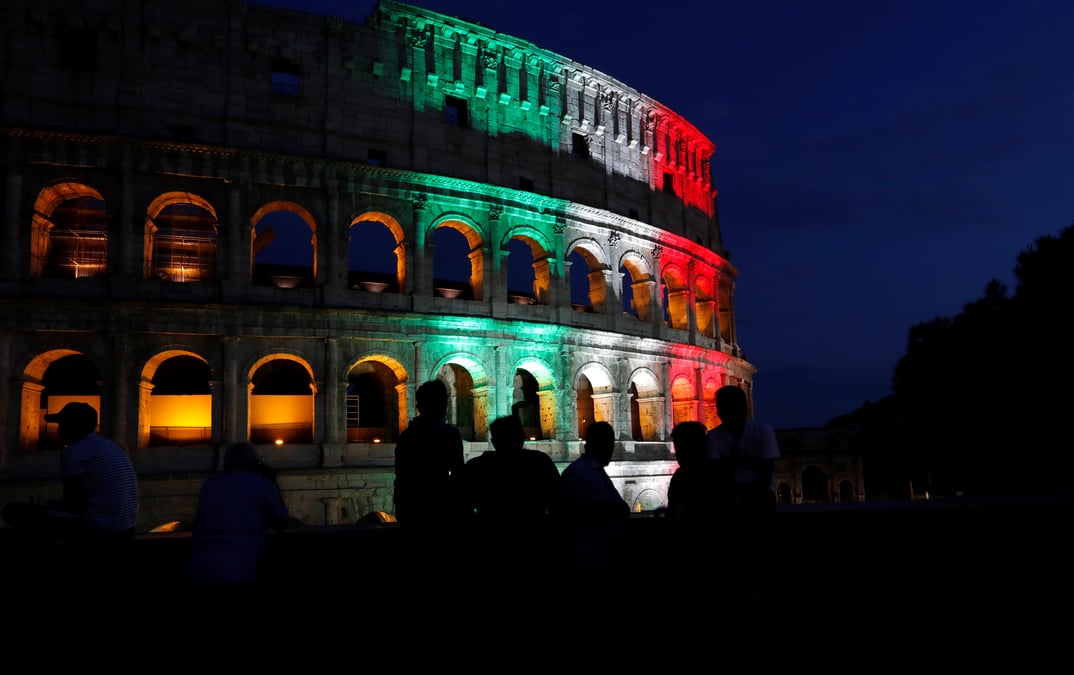 L'italie va relever ses previsions de deficit et de dette