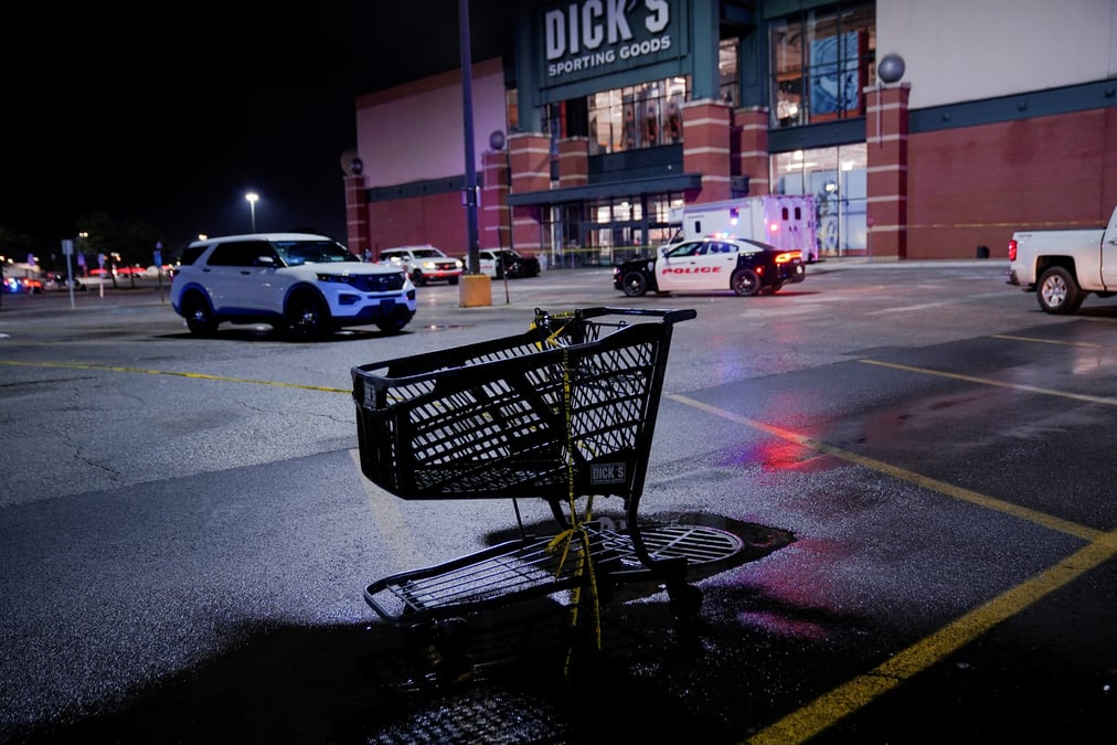 Etats-unis: trois morts dans une fusillade dans un centre commercial de l'indiana