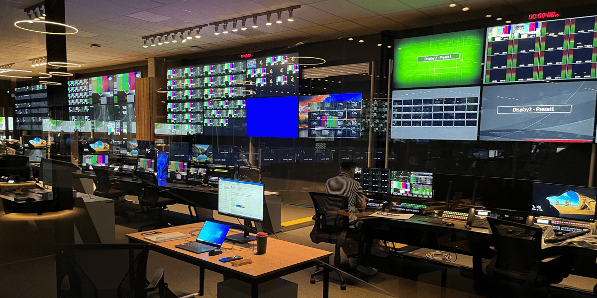 L'intégralité des images des JO transitera par l'IBC, sous la supervision des équipes techniques d'Orange, qui a la charge de toute la connectivité de l'événement. C'est, au total, plus de 11.000 heures de production vidéo qui en sortiront.