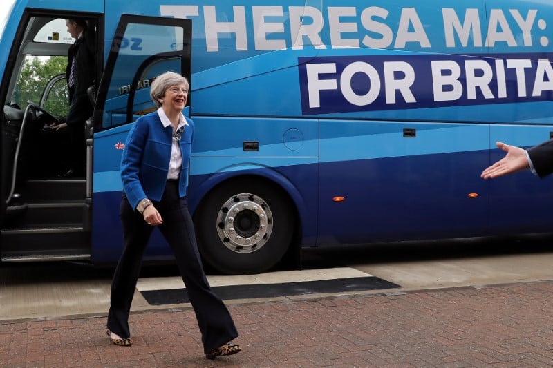 Les tories reculent dans un sondage