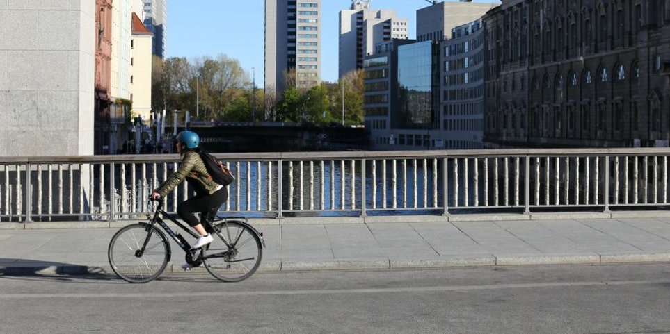Le gouvernement souhaite l'assemblage d'1,4 million de vélos en France d'ici 2027 et de 2 millions d'ici 2030.