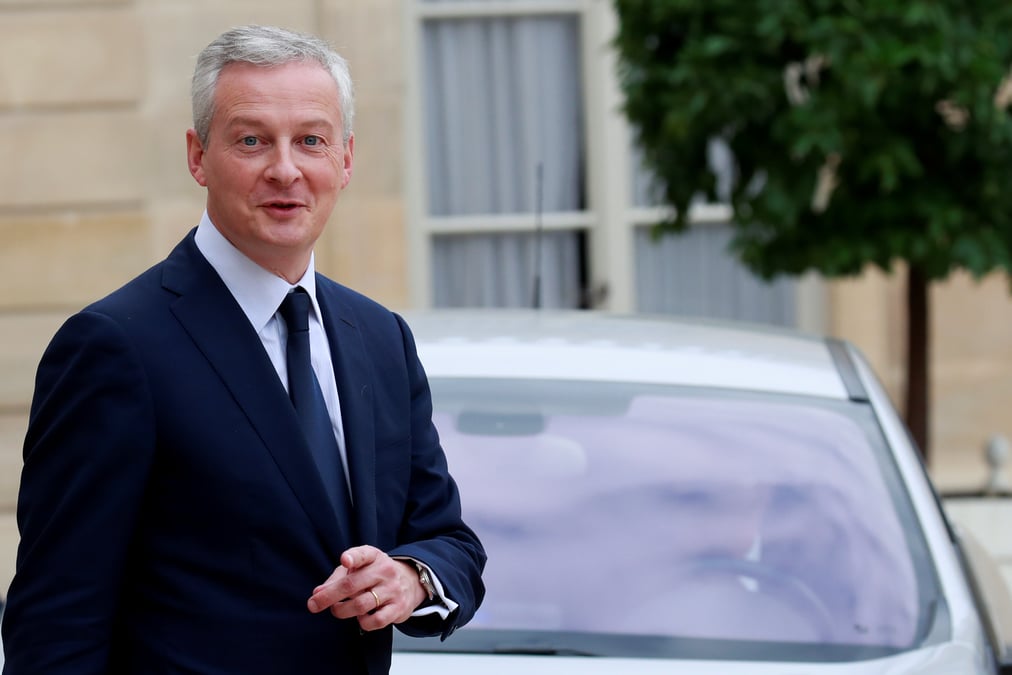 La france veut peser pour une reforme de solvabilite 2, annonce le maire