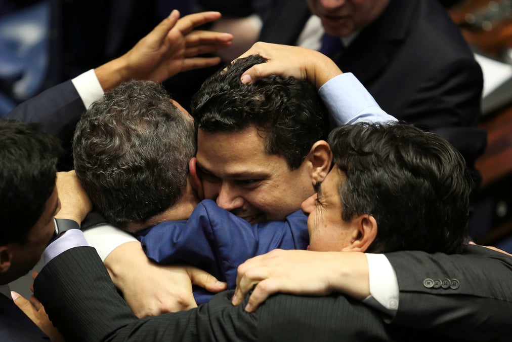 Bresil: un allie de bolsonaro elu a la presidence du senat