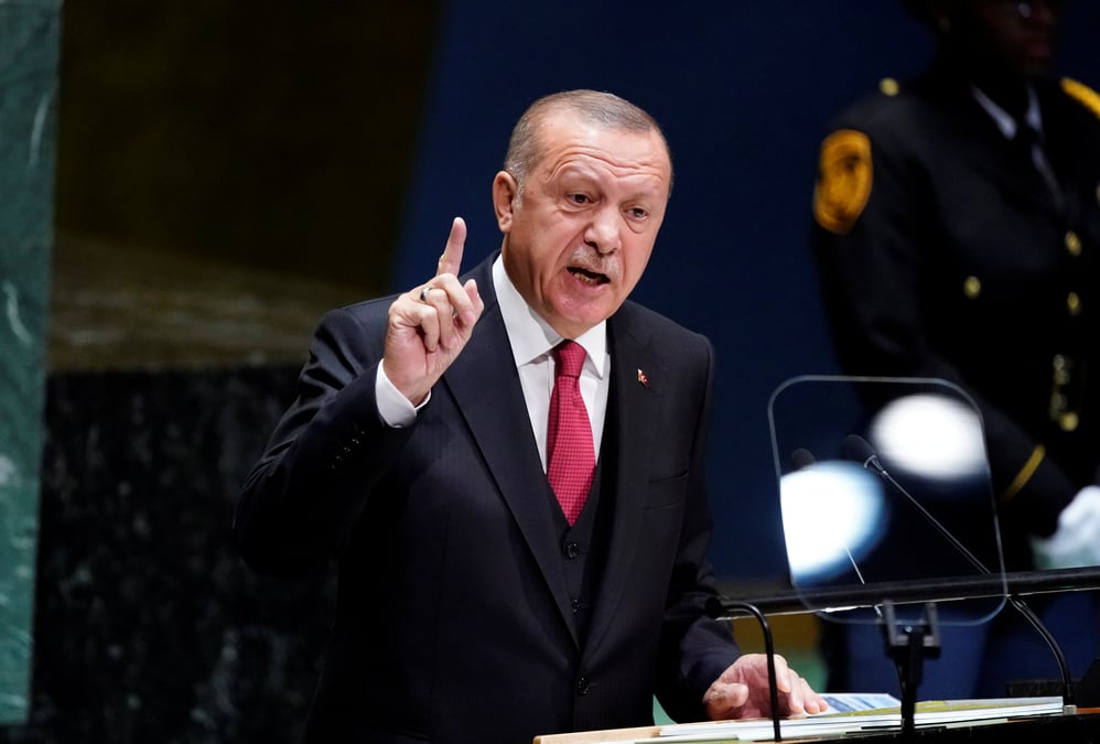 Erdogan brandit a nouveau la menace d'une intervention turque en syrie