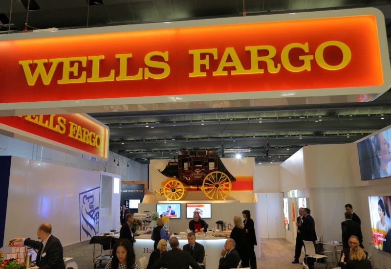 Wells fargo toujours penalisee par les retombees du scandale de 2016