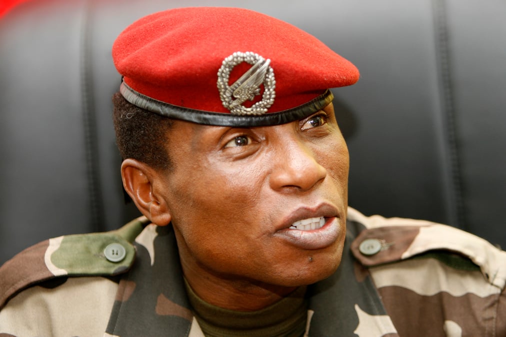 Mali: une charte qui n'exclut pas la designation d'un militaire a la presidence adoptee