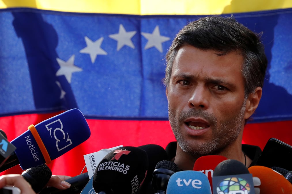 L'opposant venezuelien lopez fuit en colombie