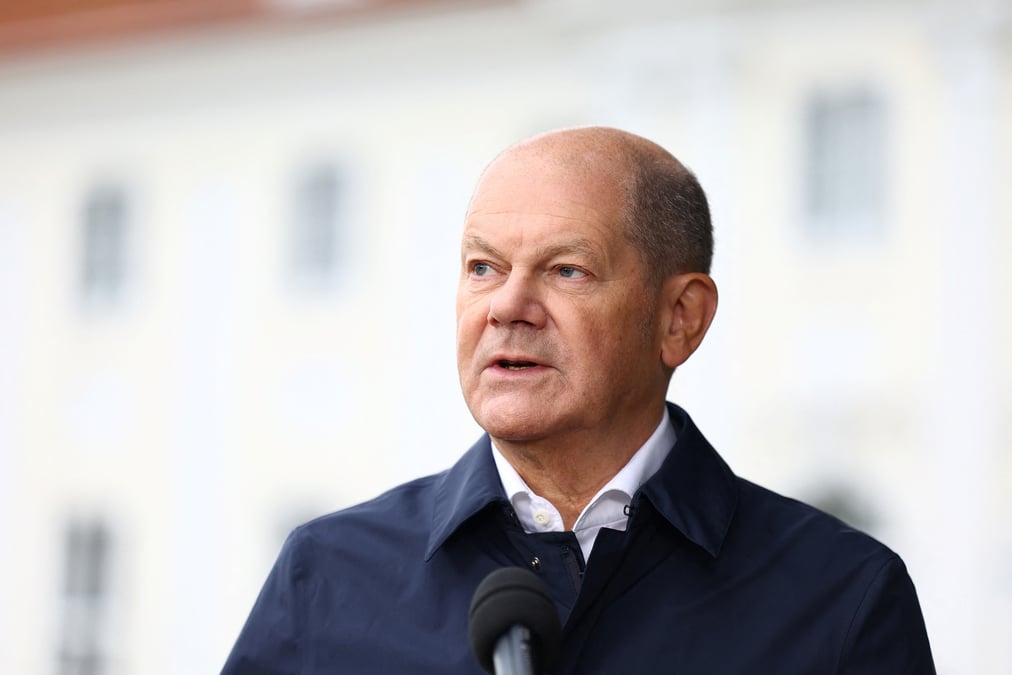 Le chancelier allemand olaf scholz prononce un discours avant une reunion du cabinet