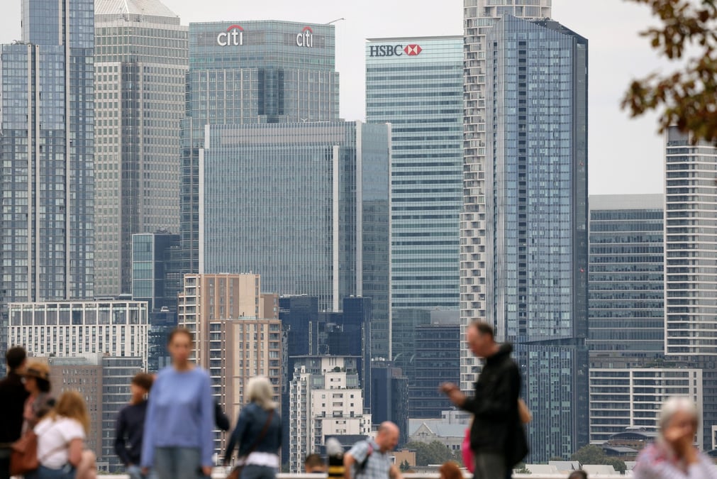 Le district financier de canary wharf au loin