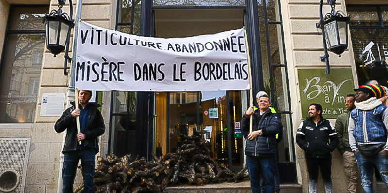 La manifestation des vignerons dans le centre-ville de Bordeaux le 6 décembre 2022.