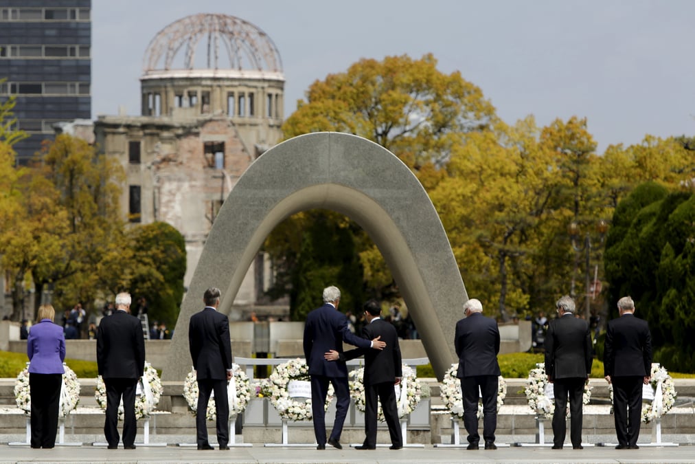 John kerry et les ministres du g7 a hiroshima