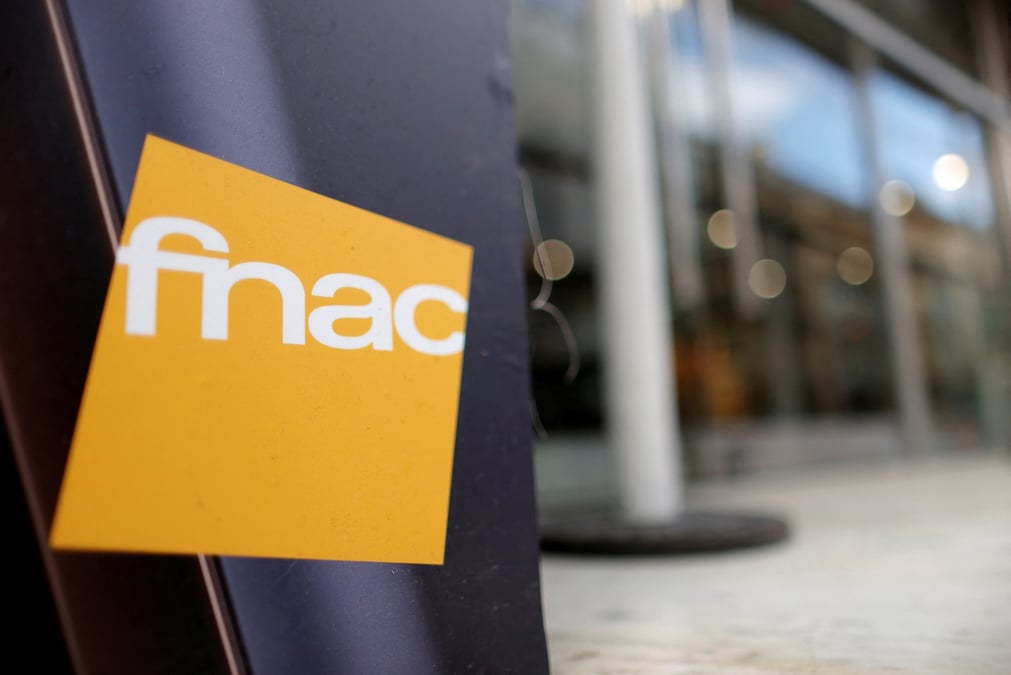 Photo d'archives du logo de fnac a paris, en france