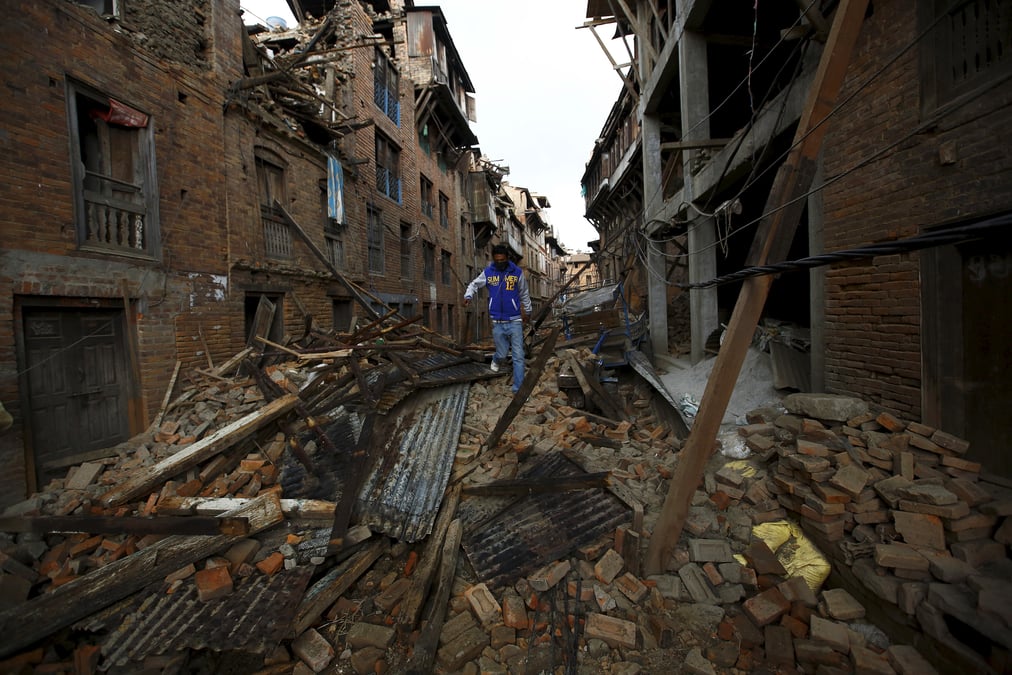 Plus de 4.000 morts apres le seisme au nepal