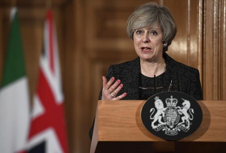 Theresa may redit qu'elle declenchera le brexit fin mars