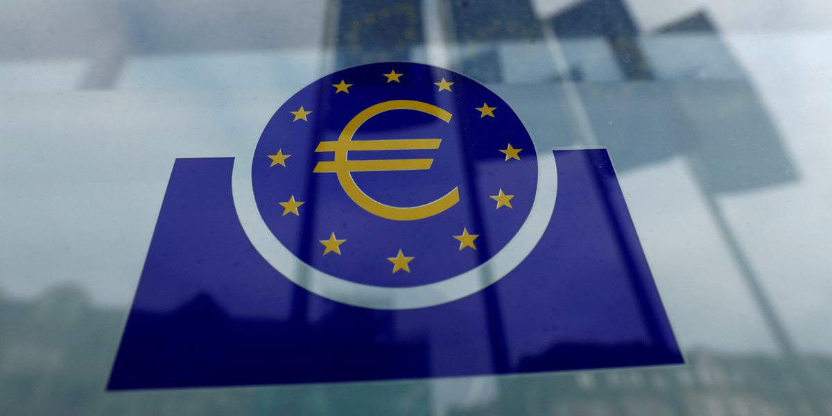 La bce doit rester accommodante tant que l'inflation est sous 2%, selon panetta