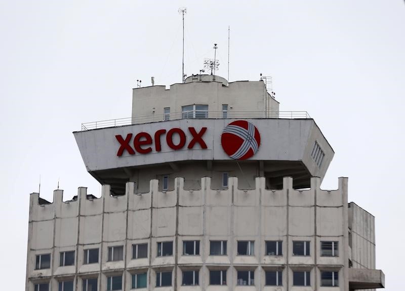 Deason poursuit xerox pour designer de nouveaux membres au conseil