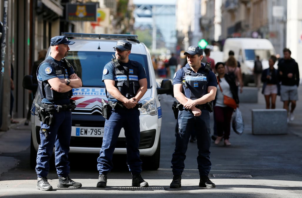 Polemique a nantes apres l'evacuation musclee d'une "free party"