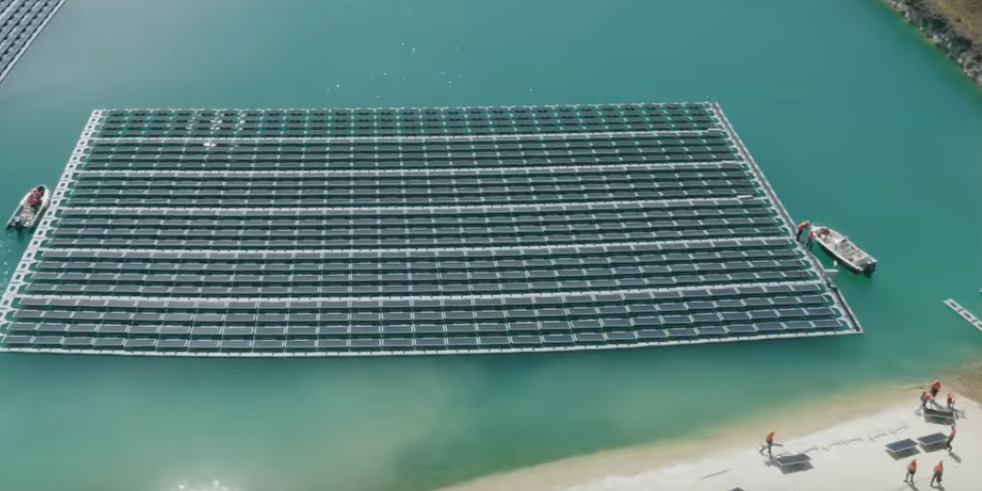 Centrale flotovoltaïque Sergies