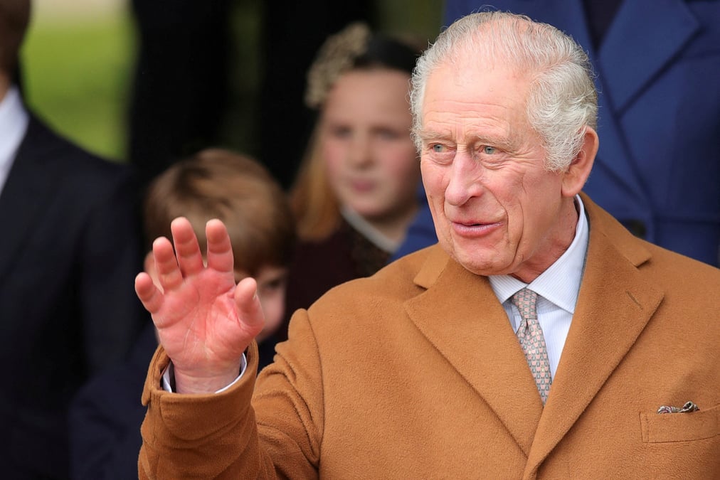 Le roi charles de grande-bretagne lors de la ceremonie de noel de la famille royale a l'eglise st. mary magdalene
