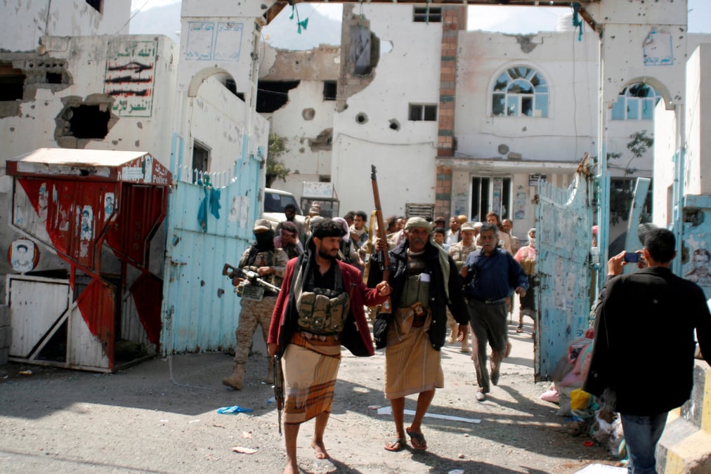Le yemen accuse d'harceler le personnel medical a taez