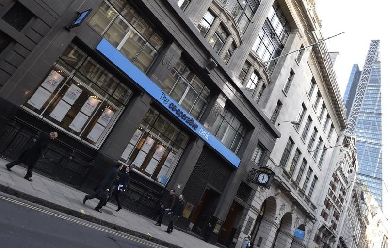 Co-op bank veut accelerer ses cessions d'actifs