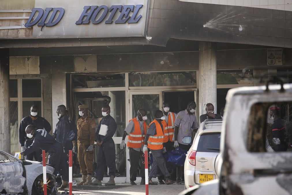 Les assaillants de ouagadougou visaient les blancs, selon une rescapee