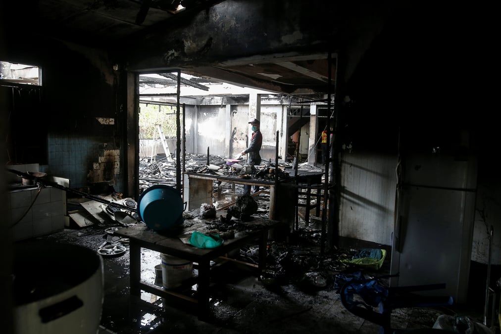 Incendie dans un dortoir en thailande, 17 ecolieres tuees