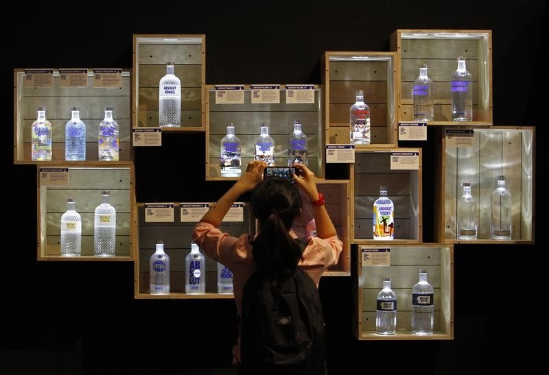 Pernod ricard ameliore ses resultats avec absolut et martell