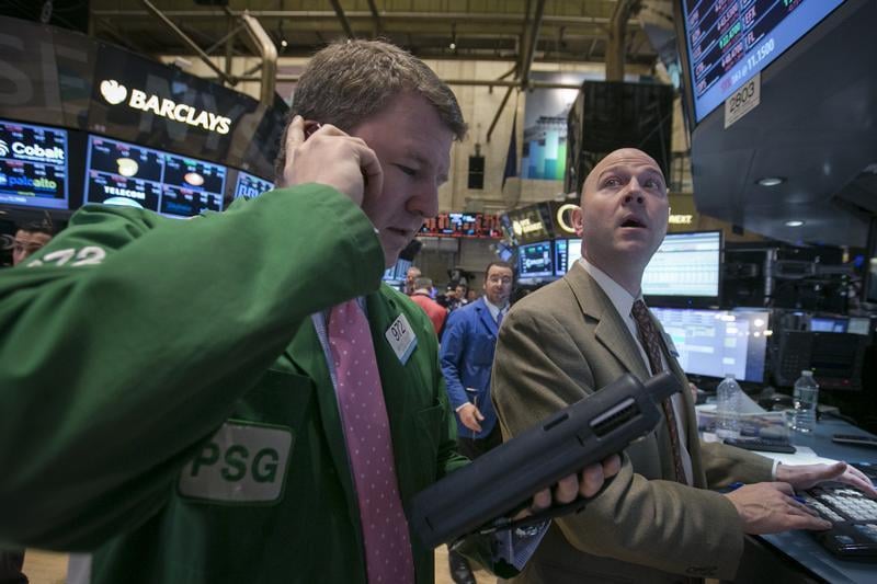 Wall Street ouvre en hausse après sa pire semaine depuis mi-2012