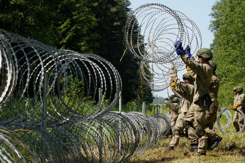 Varsovie accuse minsk d'envoyer un nombre croissant de migrants a sa frontiere