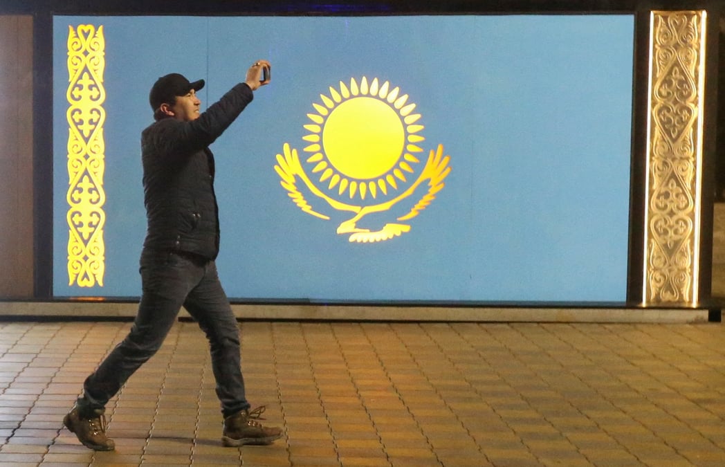 Nouveau premier ministre au kazakhstan, ou pres de 10.000 personnes ont ete arretees