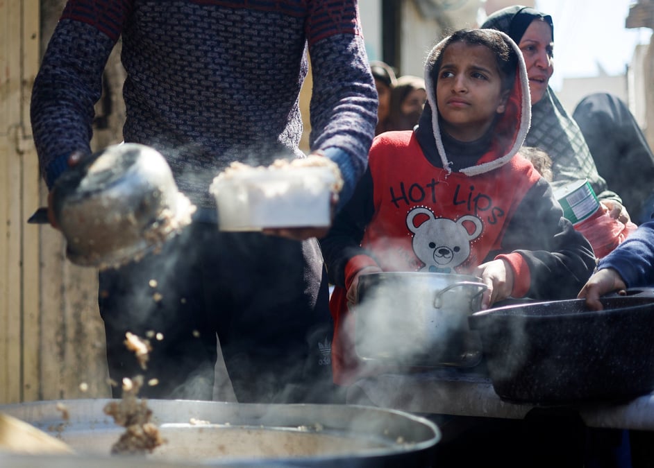 Selon l'ONU, sur les 2,4 millions d'habitants dans le territoire exigu, 2,2 millions sont menacés de famine avec de graves manques de nourriture et d'eau potable (Photo d'illustration).