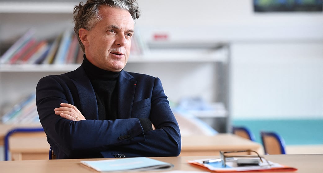 Christophe Béchu, maire Horizons d'Angers, évoque les défis rencontrés par la ville de 150 000 habitants, à l'aube des municipales de 2026.