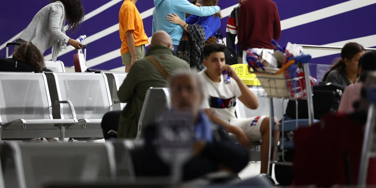 « Trois missions d'audit successives des services de la Direction générale de l'aviation civile (DGAC) ont révélé des défaillances graves de la mission d'inspection-filtrage opérée à l'aéroport d'Ajaccio », a précisé le préfet de Corse.