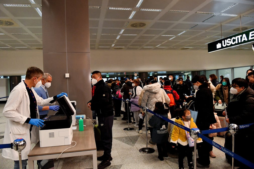 L'italie impose des tests de depistage du covid-19 obligatoires pour les voyageurs en provenance de chine