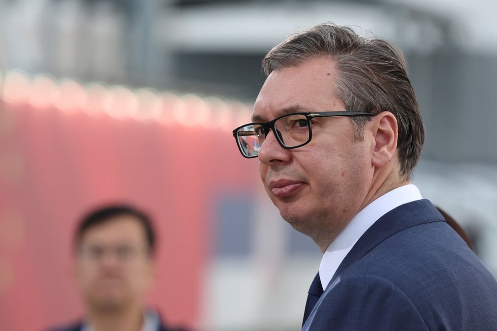 Le president serbe aleksandar vucic a l'aeroport nikola tesla a belgrade