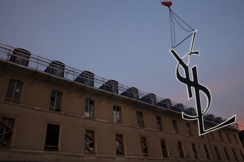 Saint laurent pense doubler ses ventes a moyen terme