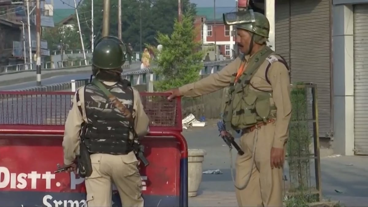Internet coupe dans le cachemire indien, des dirigeants aux arrets