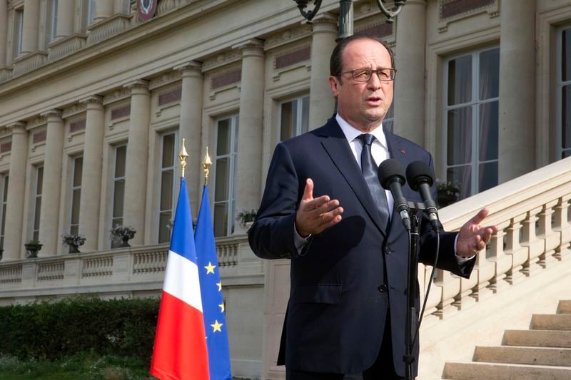 Drapeaux en berne trois jours pour les morts du vol d'Air Algérie