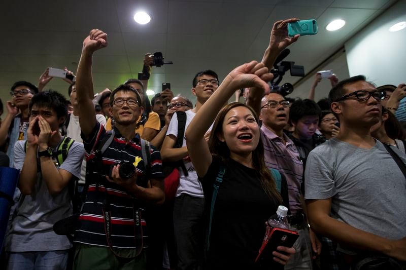 Début vendredi des discussions pouvoir-manifestants à Hong Kong