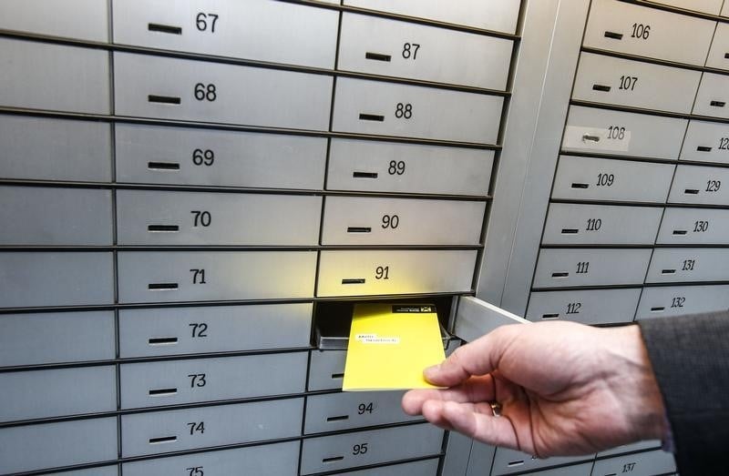 Le fisc recuperera 2,6 milliards en 2015 via des regularisations