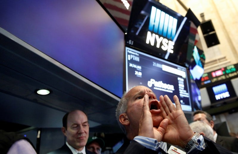 Floor governor rudy mass announces the price of patheon nv, during the  company's ipo on the floor of the nyse